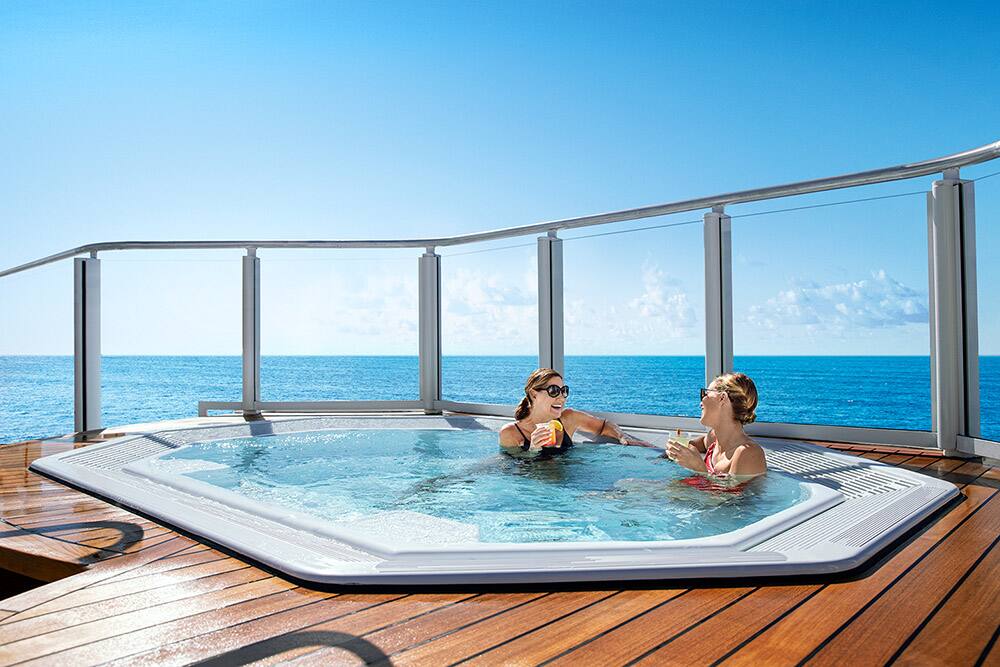 Norwegian Encore Vibe Beach Club