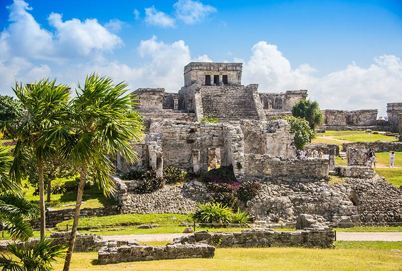 Discover the natural beauty of the Western Caribbean