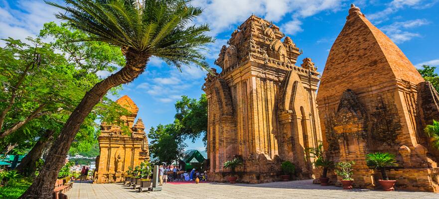 12-Day Asia From Taipei To Singapore: Philippines, Vietnam & Malaysia