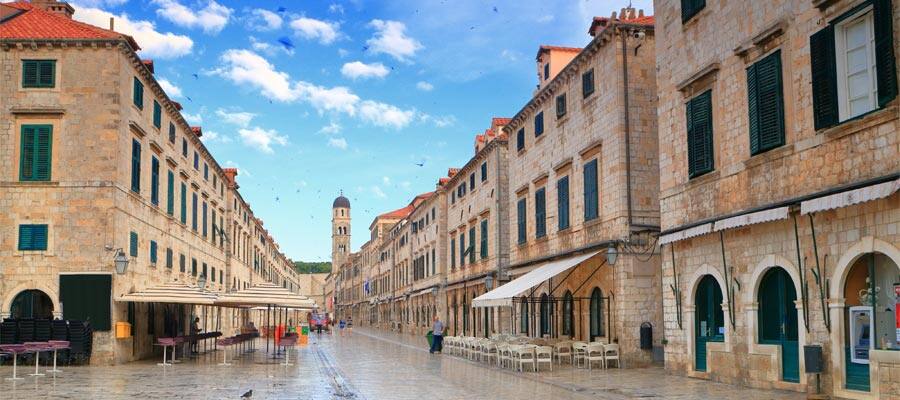 Cruise to the Venetian architecture of Old Town