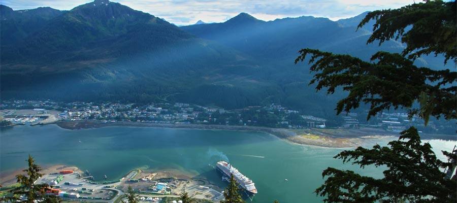 Grand sights in Alaska on an alaskan cruise