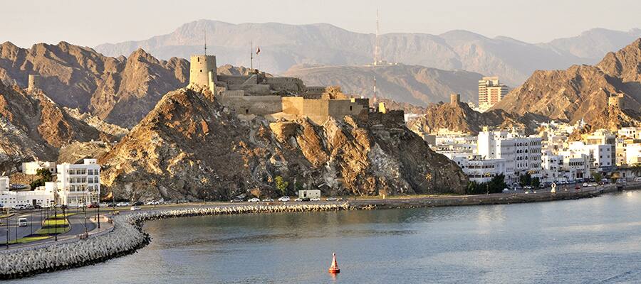 Hilltop fort on rocky outcrop overlooking the Muttrah Corniche