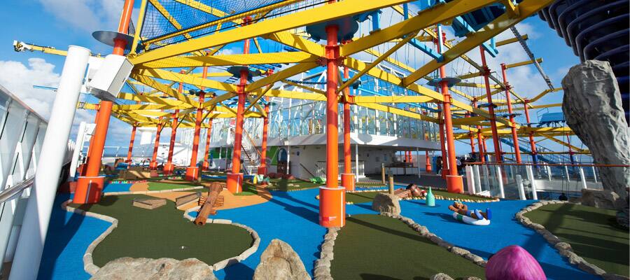 MI.sports-gallery-ropes-course-mini-golf