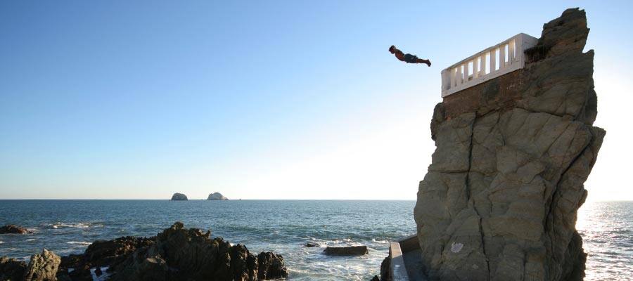 Cliff Diving in Mazatlan 