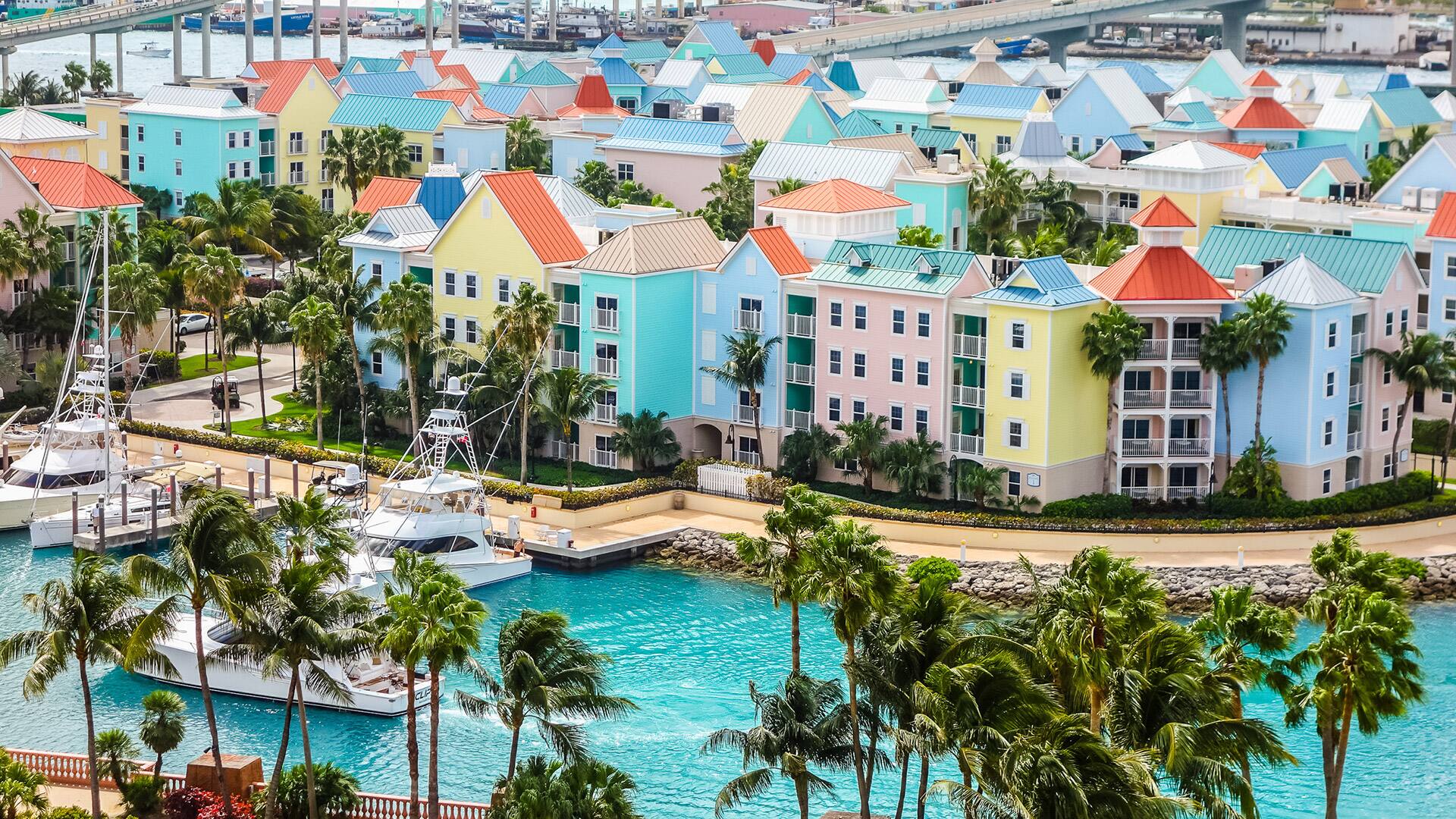 Explore Nassau Walking Tour