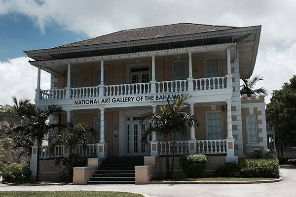 Visit art galleries on your Bahamas cruise