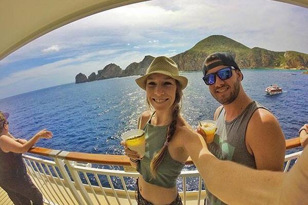 Wear light clothes on a Caribbean cruise