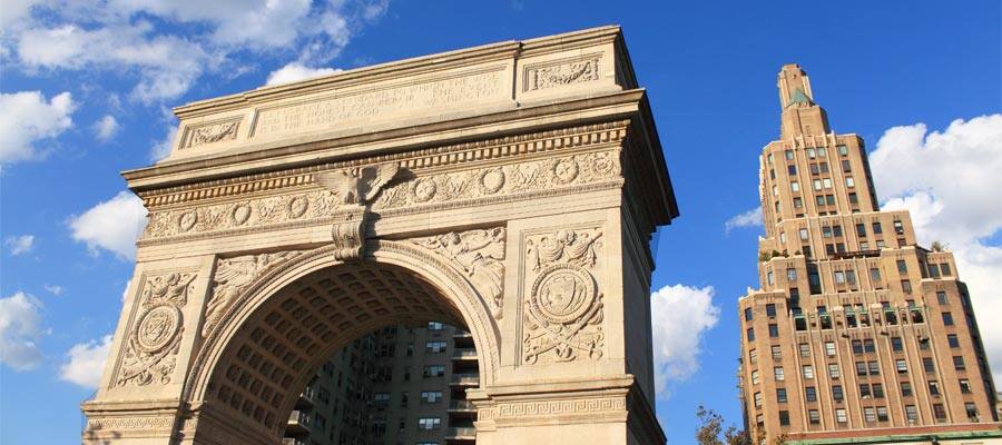 Cruise to Washington Square in New York