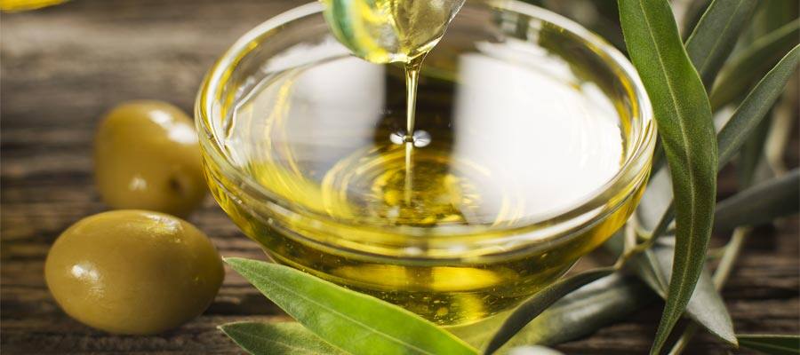 Fresh olive oil on a Punta De Este cruise