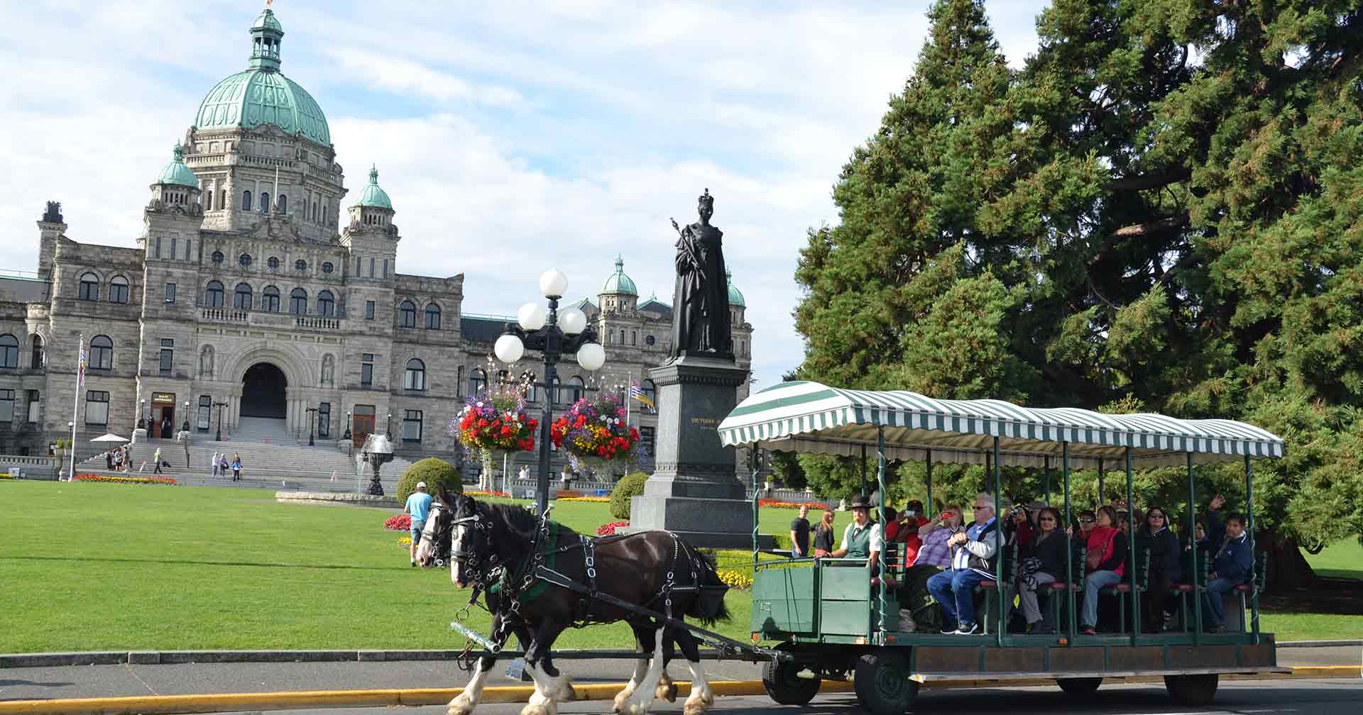 Victoria By Horse-Drawn Trolley