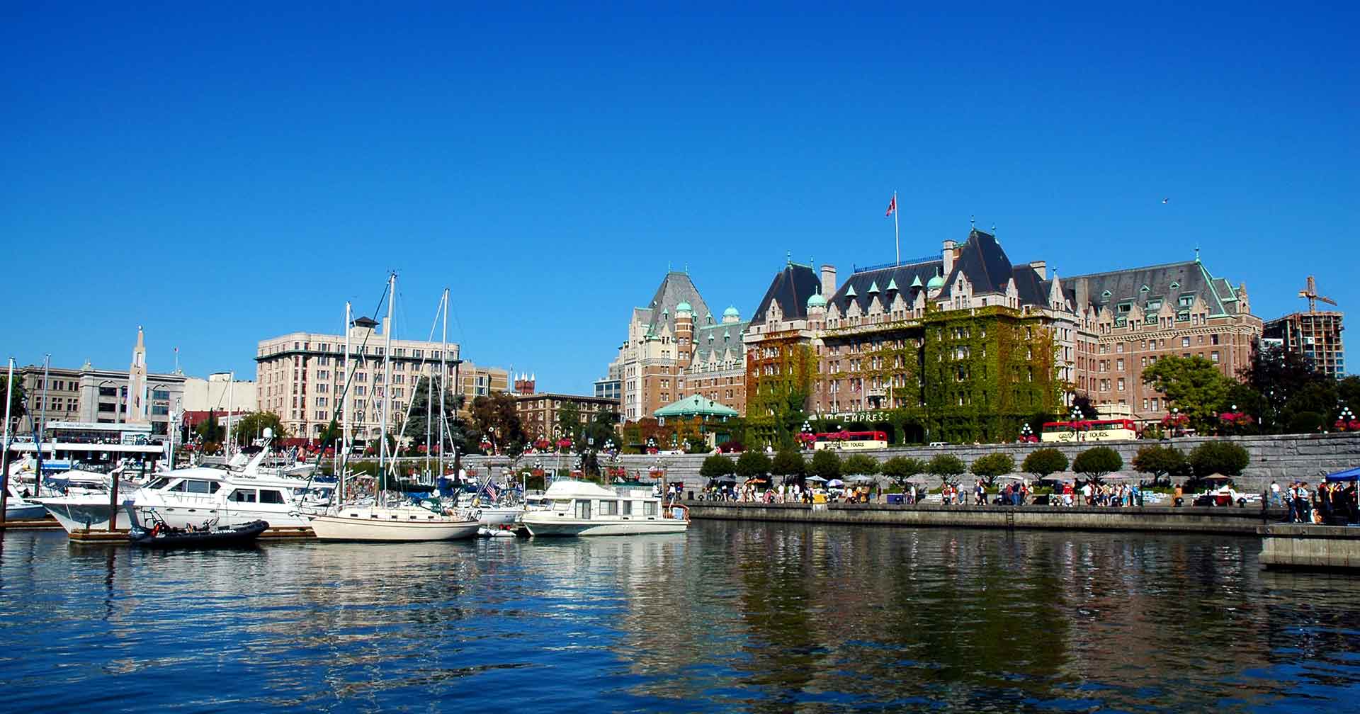 Butchart Gardens & Victoria Highlights