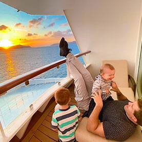 Enjoy a christmas cruise vacation with your family 