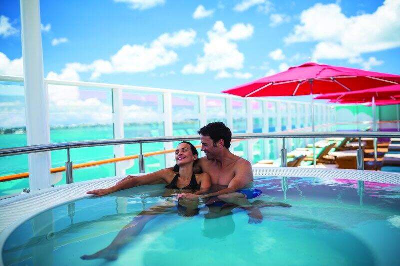 Vibe Beach Club - Norwegian Cruise Line