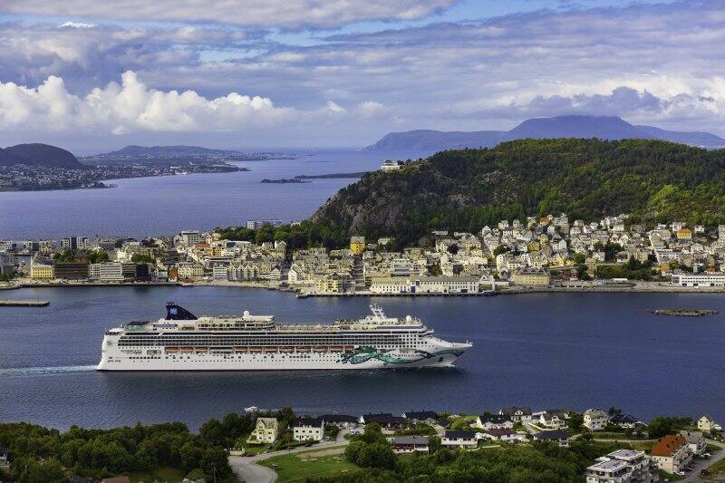 The Best Time to Cruise to Europe