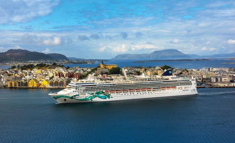 Norwegian Jade in Alesund