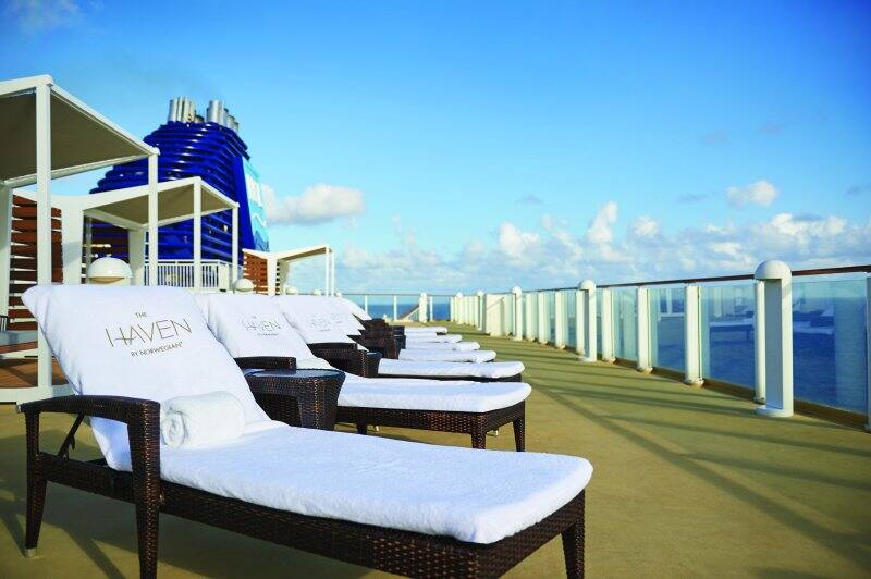 Norwegian Pearl Haven Sundeck